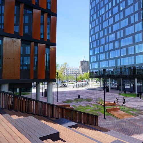 Łódź, Polska Brama Miasta. Budynek biurowy w Nowym Centrum Łodzi przy ul. Kilińskiego